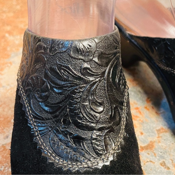 💂Wonderful Suede & Embossed Leather Sofft Heeled Clogs! - Picture 5 of 12